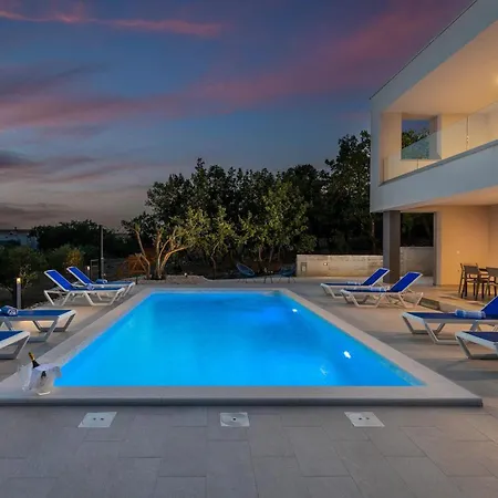 Deep With Pool *